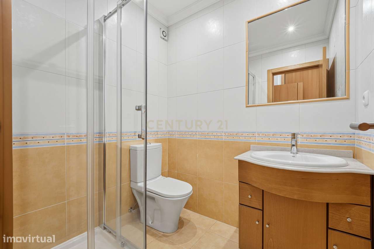 Duplex Exclusivo | 1 Quarto + 3 Suites | Terraços | Vista Panorâmica s-12