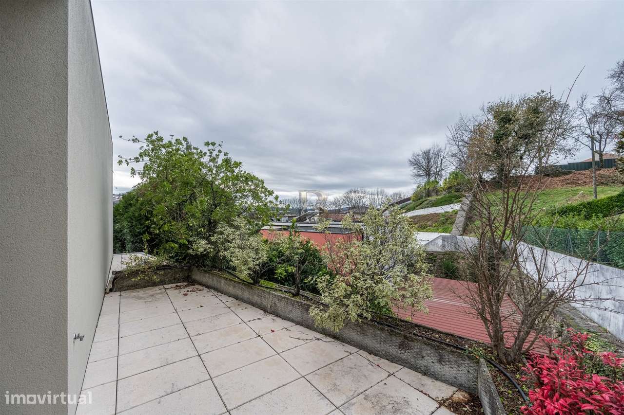 Moradia T4 Venda em Oliveira, São Paio e São Sebastião,Guimarães-46