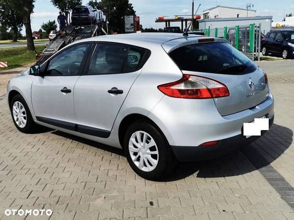 Renault Megane 1.5 dCi Authentique - 6