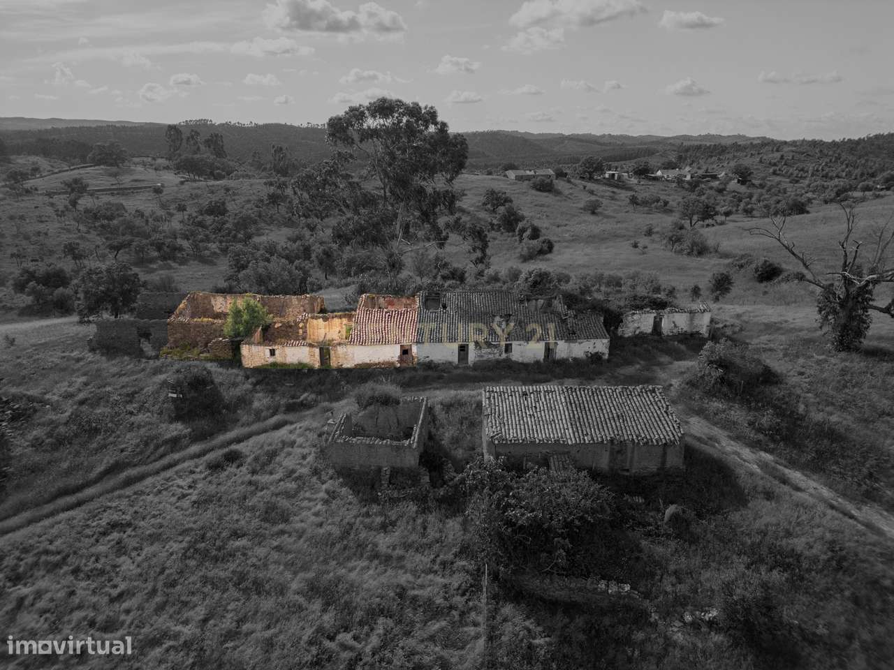 Ruina com terreno de 10,325 hectares localizada em Monte de Cordovões, - Grande imagem: 5/18
