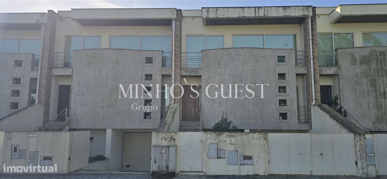 Moradia V3 c/ 1 Suite Closet, Mobilada e Equipada pronta a Habitar c/-36