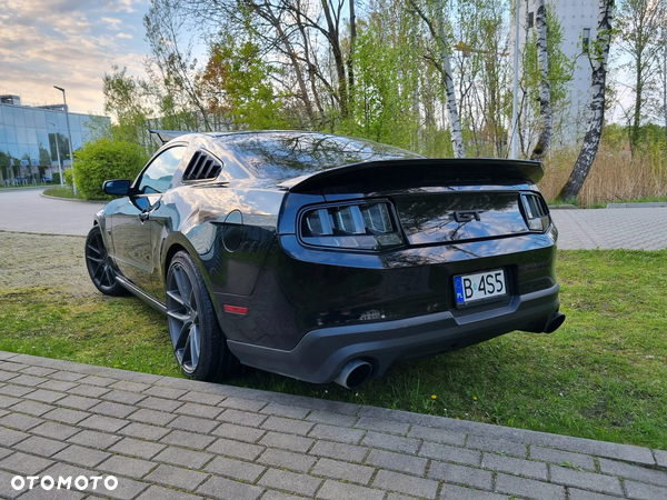 Ford Mustang 5.0 V8 GT - 6