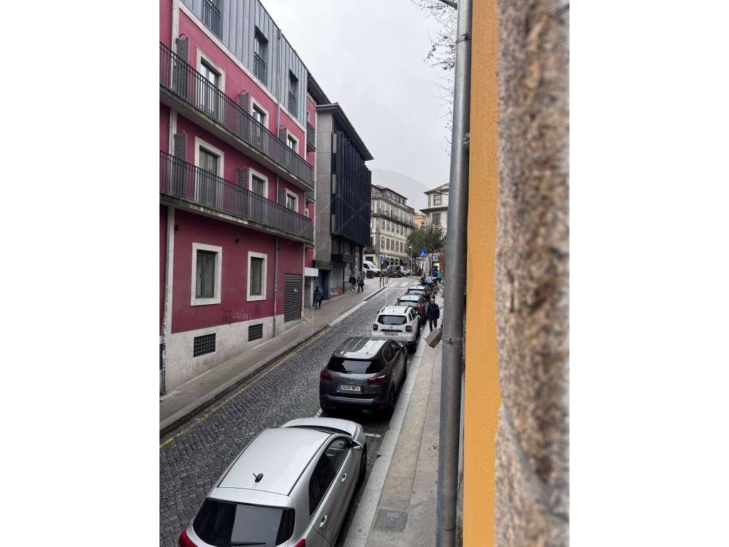 Fantástico T1 com 2 frentes - 42 m² - Centro do Porto, Av. dos Aliados-13
