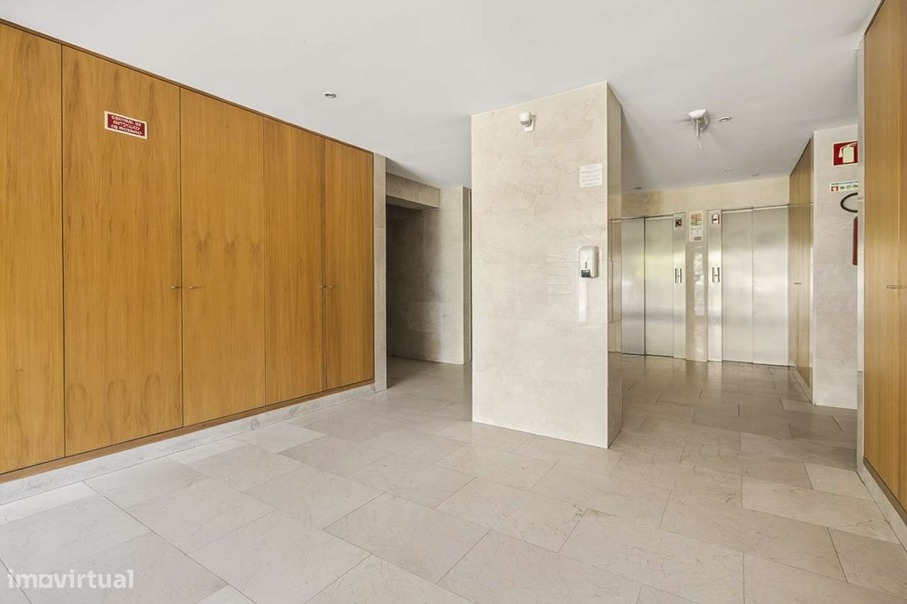 T3 Duplex com Jardim Privativo, O Conforto de uma Moradia  Porto-9
