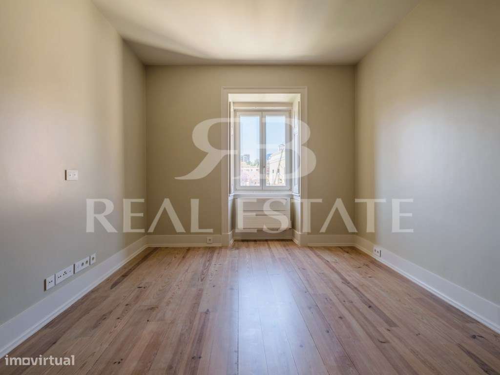 Fabuloso T3+2 com TERRAÇO + VISTA no PRINCIPE REAL - coração de Lisboa-33