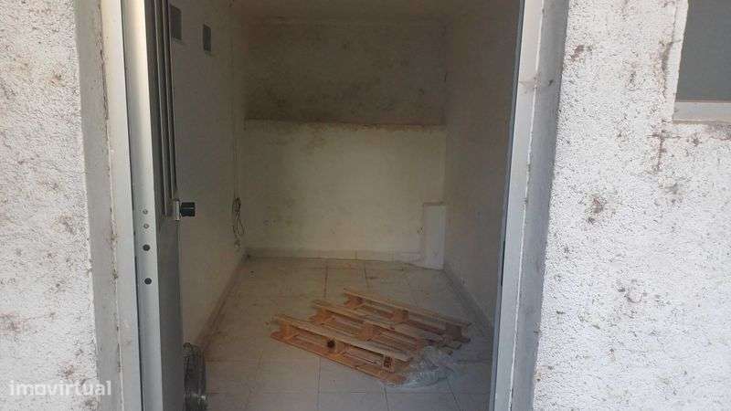 Armazém em zona central de Condeixa - Grande imagem: 5/5