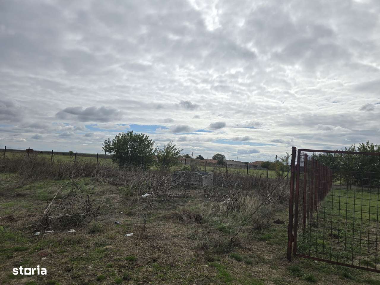Comuna Amzacea- sat G.Scărișoreanu -Fermă zootehnică ,  teren 5,1ha-7