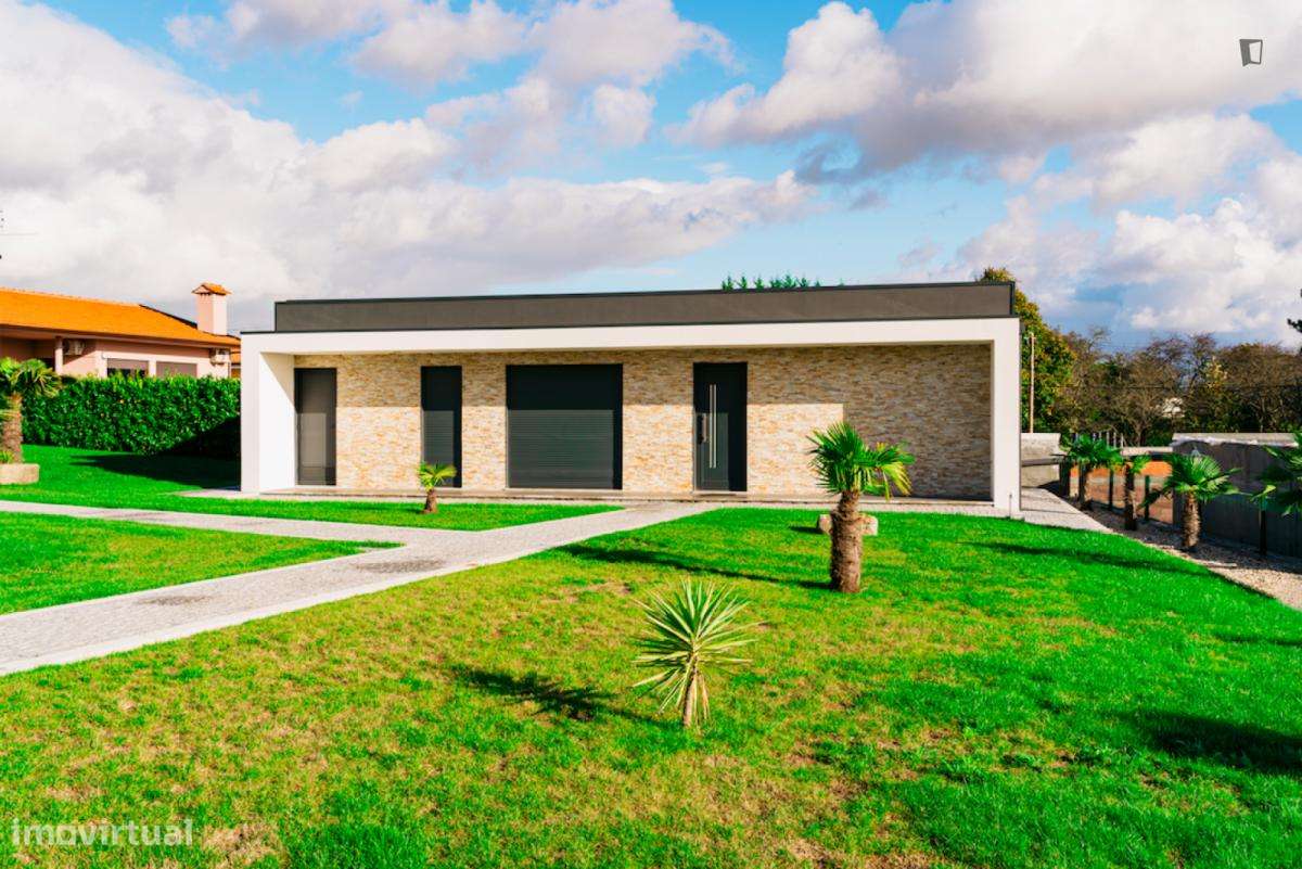 Casa com 2 quartos - localizado em Braga - Grande imagem: 2/10