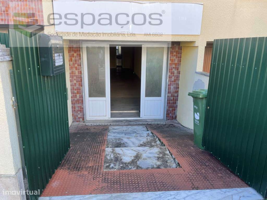 Loja/Escritório em Vale Milhaços, Corroios - Grande imagem: 4/13