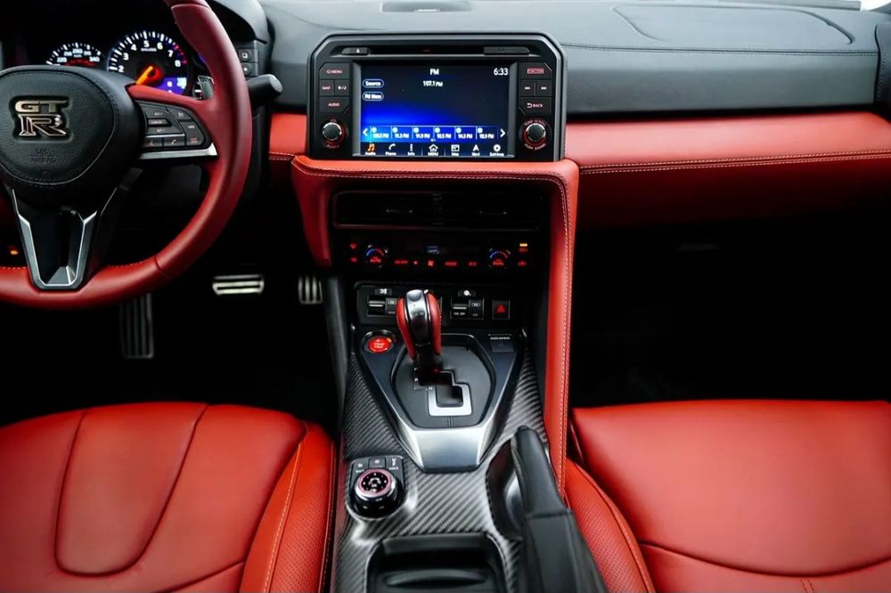 Nissan GT-R 2025