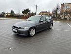 BMW Seria 3 320d DPF Touring - 23