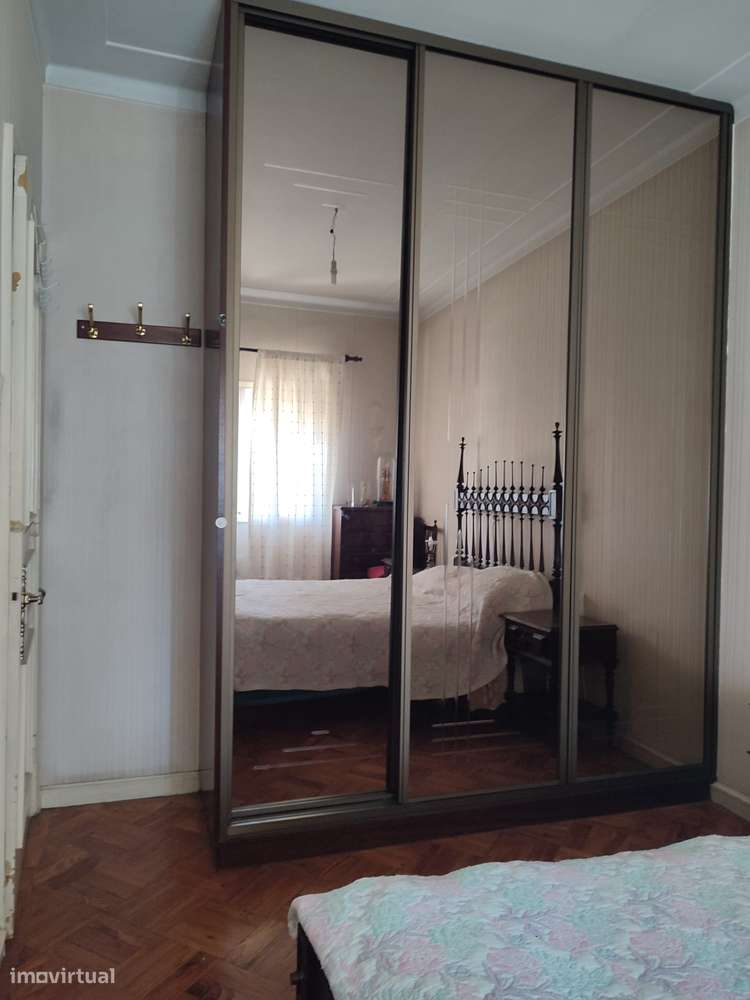 T2+1 na Avenida da Republica junto ao El Corte Inglês - Grande imagem: 2/27