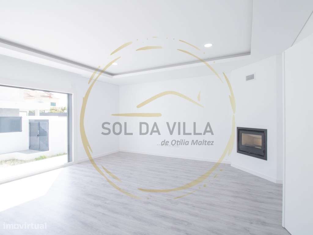 Moradia Geminada T3+1 - Fernão Ferro, Seixal - 585.000€ - Grande imagem: 4/23