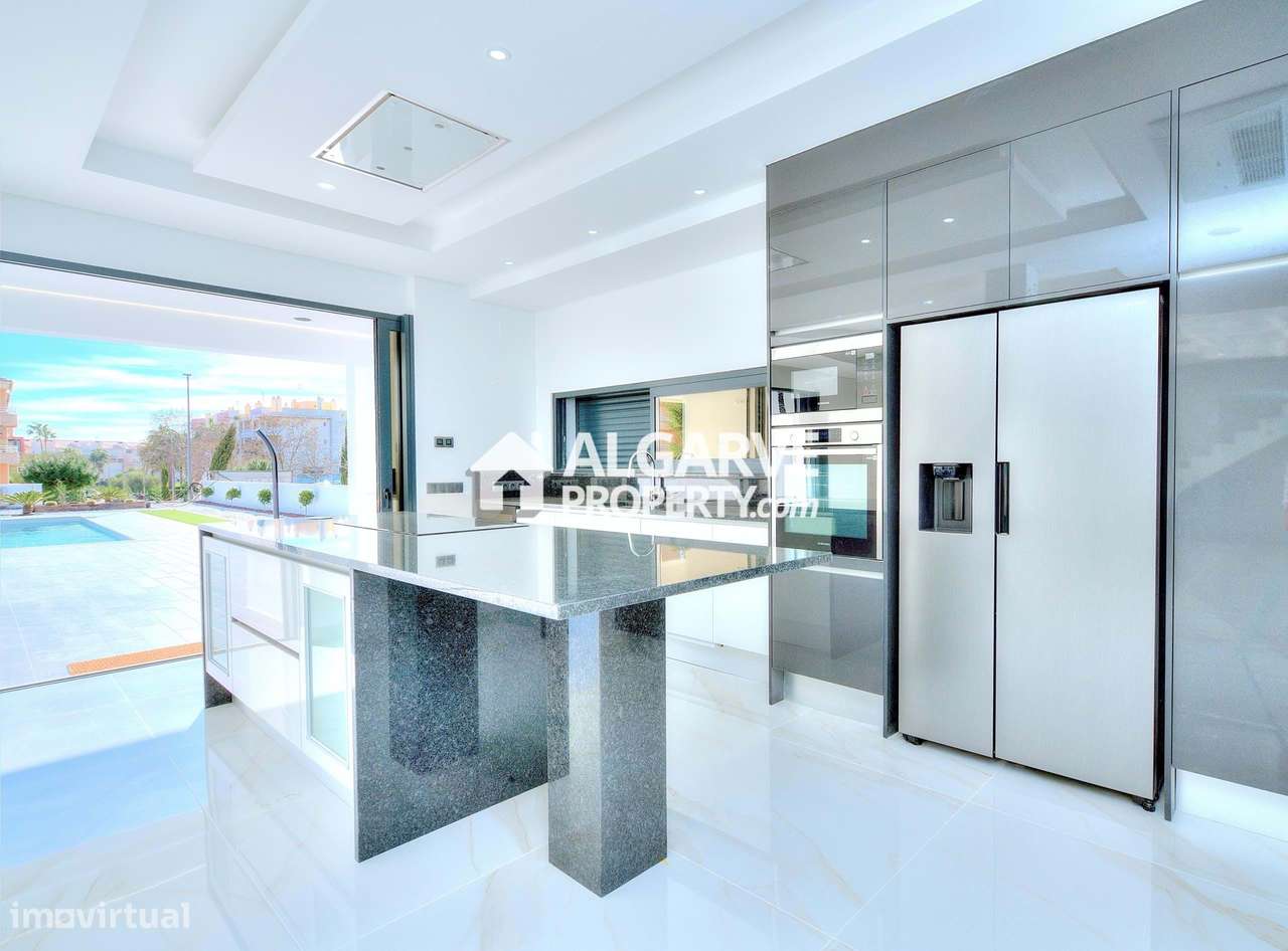 Moradia Moderna V3 em Vilamoura, Algarve – Perto da Marina e da Praia - Grande imagem: 3/60