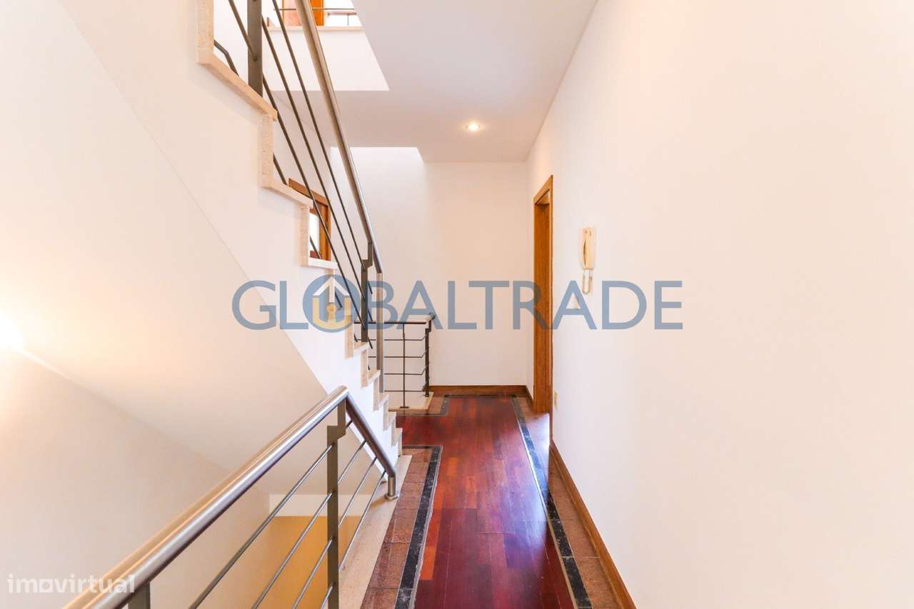 Moradia T3 com Terraço em Valbom-23