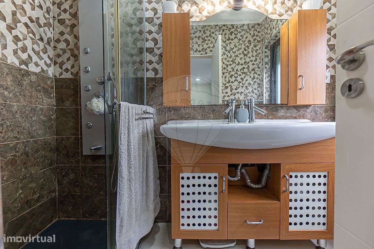 Moradia T2 para venda-15