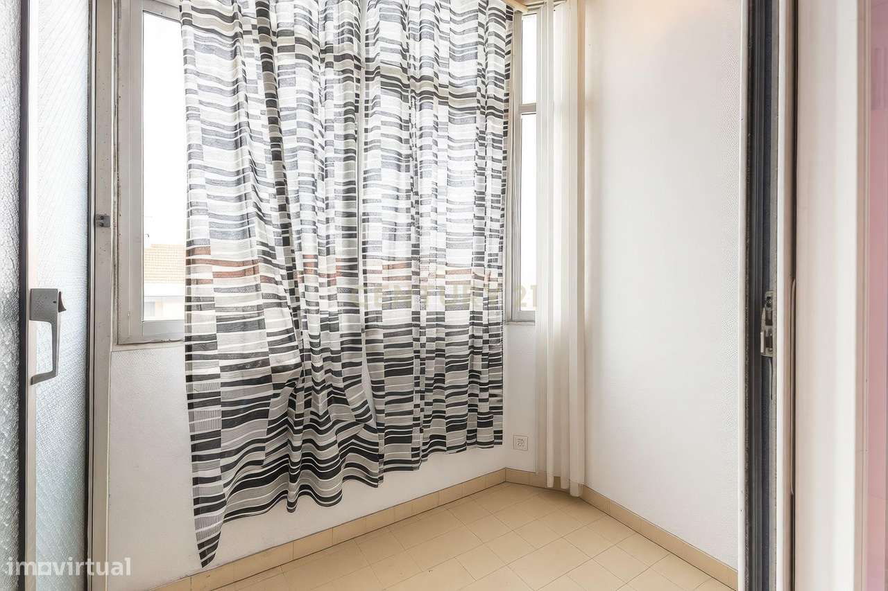Apartamento T3 em Amora, Seixal-8