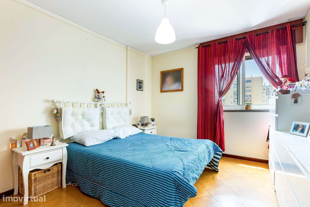 T3 c/ 120 m², Marquise e Arrecadação / Santo António dos Cavaleiros-9