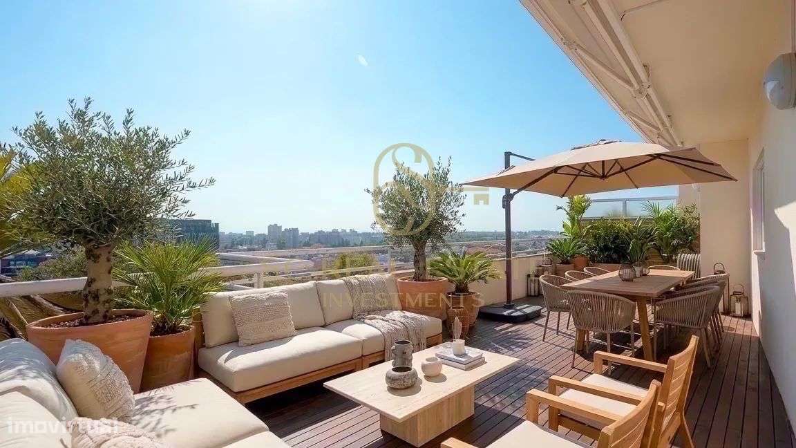 Exclusivo T2 Duplex Recuado, Último Piso, 2 Terraços, Cedofeita-11
