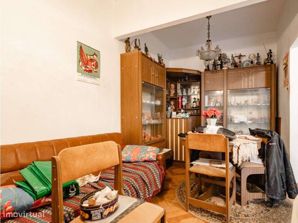 Moradia T3 com espaço exterior, bons acessos e excelente localização.-10