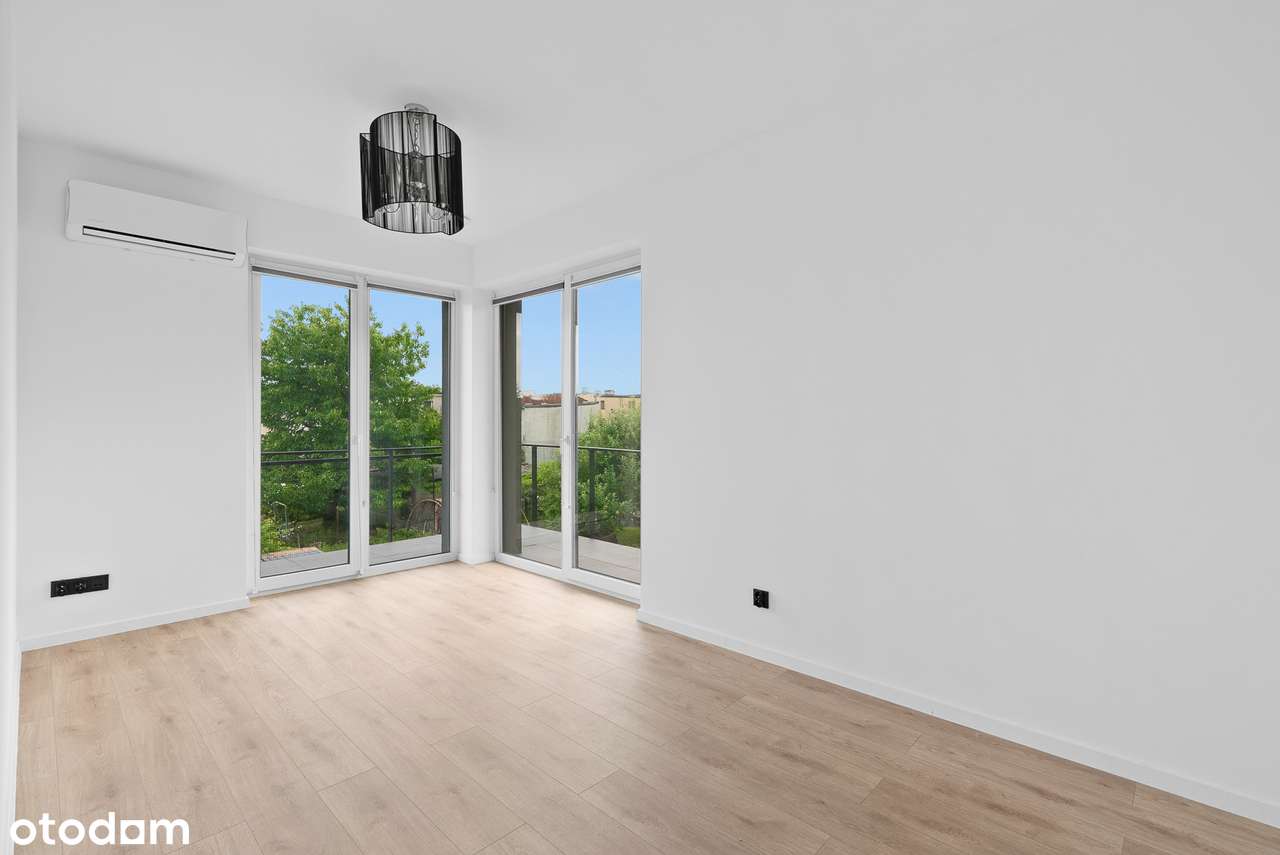 Na sprzedaż nowoczesna siedziba firmy z zapleczem magazynowo-biurowym.-6