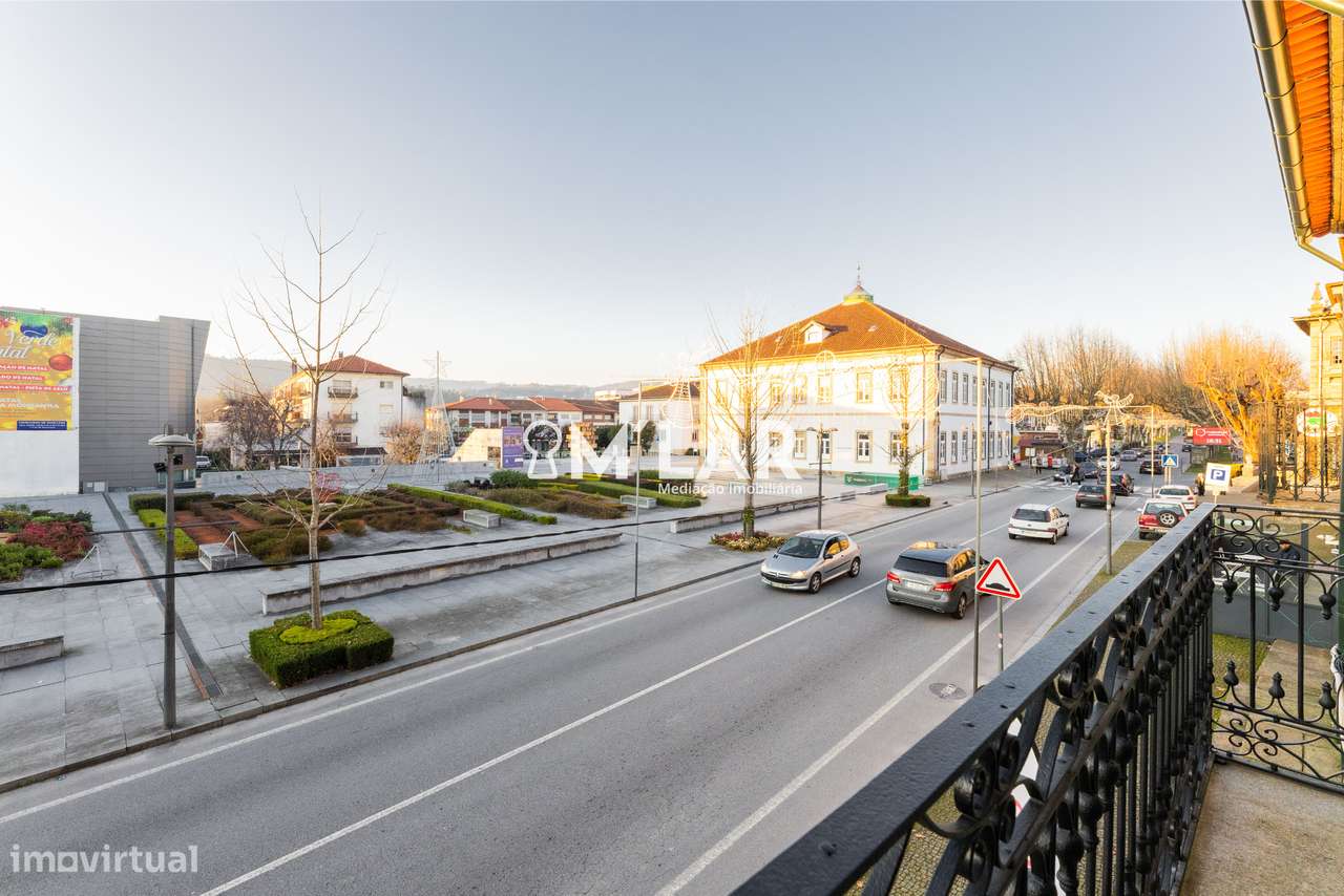 Apartamento T3 com piscina, Novo, no Centro de Vila Verde-13