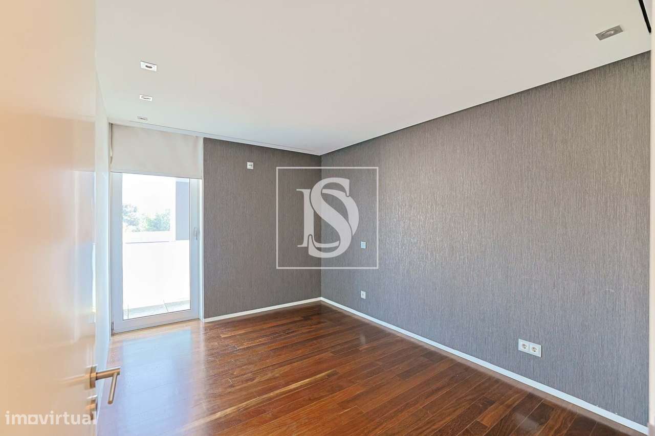 Apartamento c/ TERRAÇO no centro da cidade de BARCELOS!-34