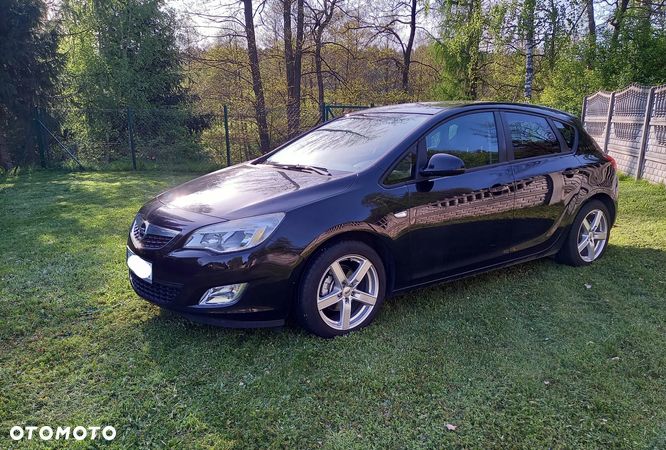 Opel Astra IV 1.6 Cosmo - 1