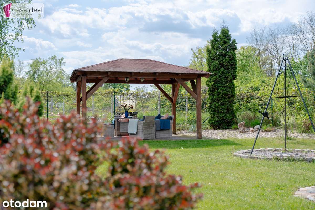 Na sprzedaż, przestronny dom z ogrodem i garażem !-17