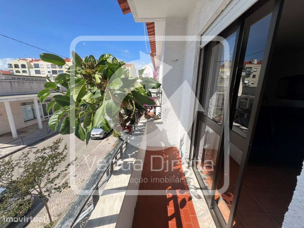 Andar de moradia T3 com garagem, Barreiro-6