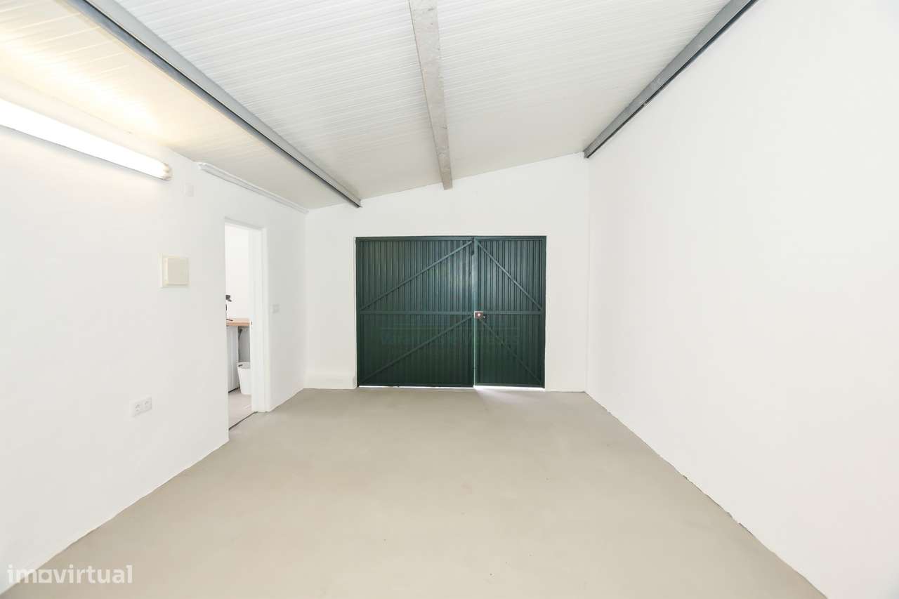 Moradia T3 remodelada com Anexos, Garagem e Poço.-22