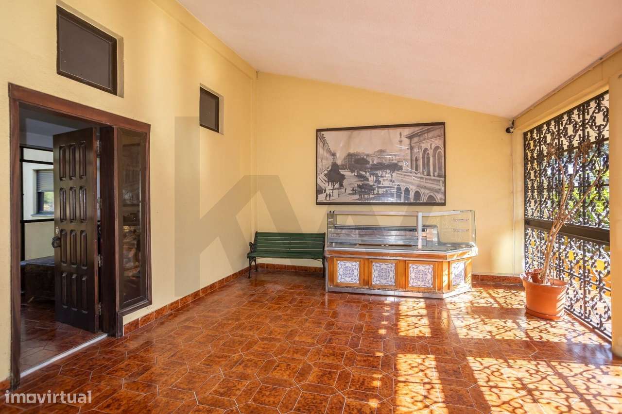 Fantástica Moradia T4 (10 Divisões) com Terreno de 869 m2 – Imenso Pot-21