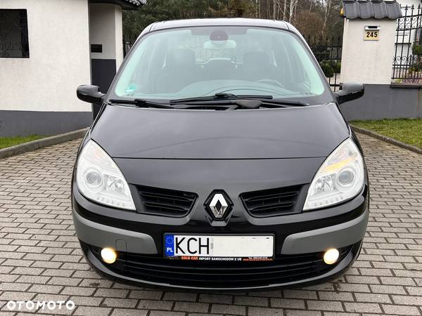 Renault Grand Scenic - 13