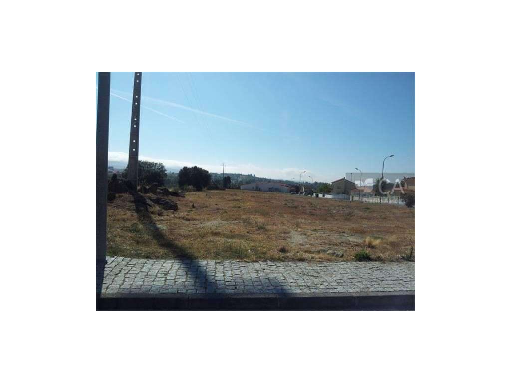 LOTE DE TERRENO PARA CONSTRUÇÃO - Grande imagem: 1/1