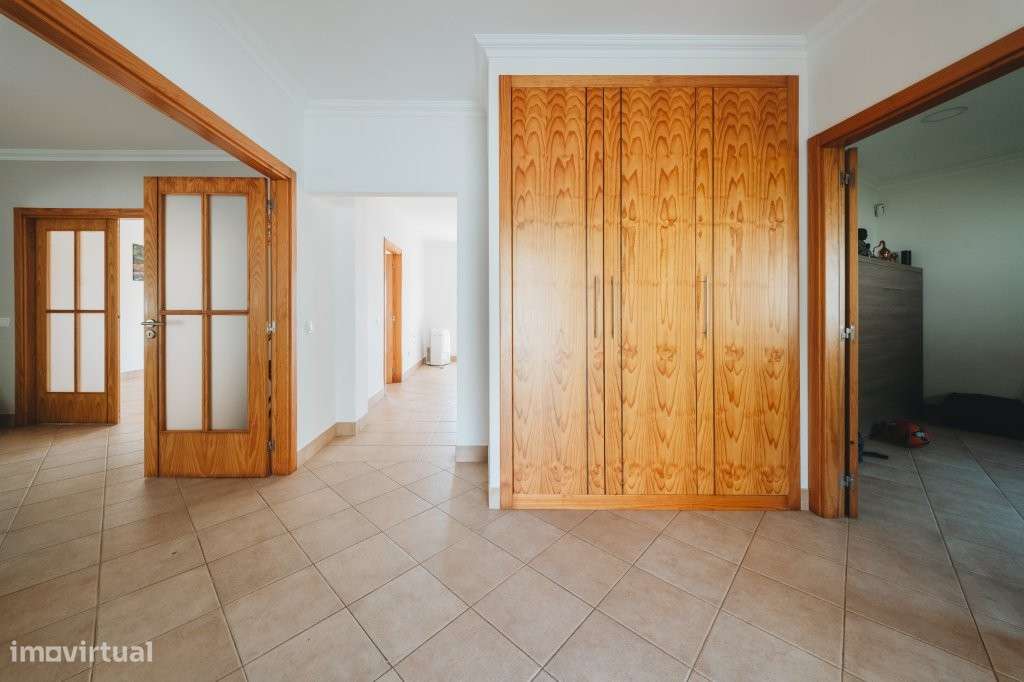 Moradia T7 isolada, com 5 suítes e vistas deslumbrantes-6