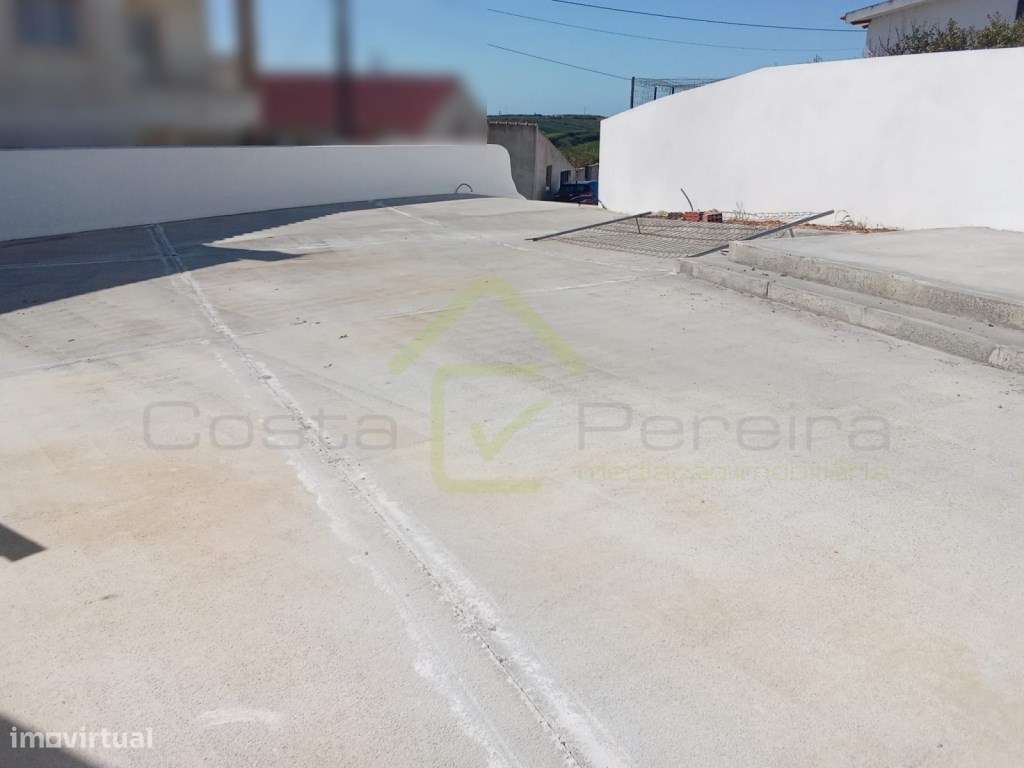 Moradia t3 com espaço exterior a minutos das praias-22