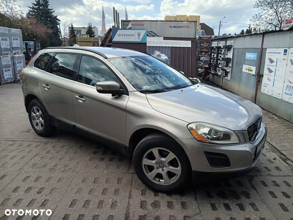 Volvo XC 60 D3 Momentum - 14