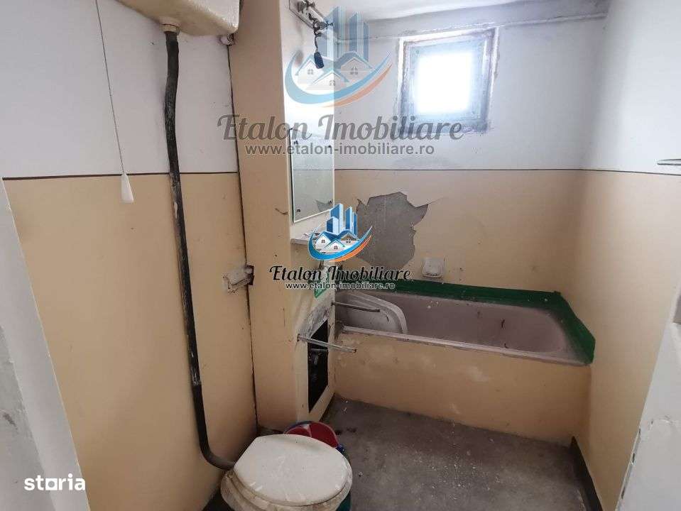 Apartament 2 camere etaj 4/4 Carrefour Precista - Imagine principală: 3/6