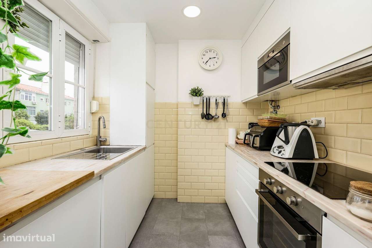 Apartamento T3 Luminoso com Logradouro-14