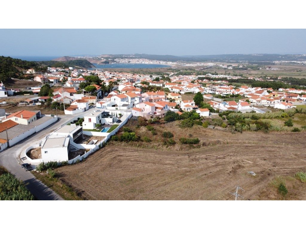 Terreno com viabilidade de construção em salir do Porto