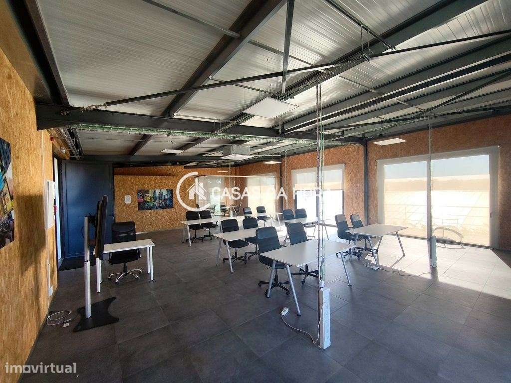 EDIFÍCIO DE ESCRITÓRIO - Condomínio Privado - Rio de Mouro - Grande imagem: 4/25