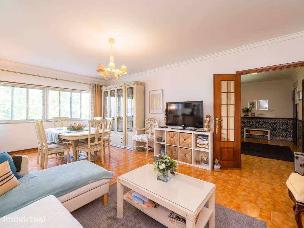 T2 Massamá junto ao Shopping - Espaço, Luz e Excelente Localização-6