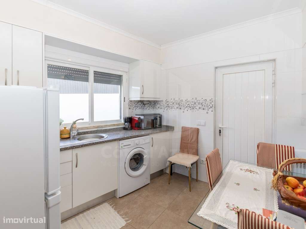 Moradia T2+1 com jardim e Sótão em Fernão Ferro-7