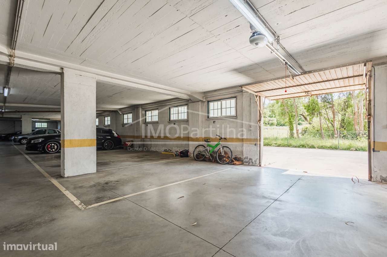 Apartamento T2 | 159 m² | Suíte | Garagem | Varanda-34