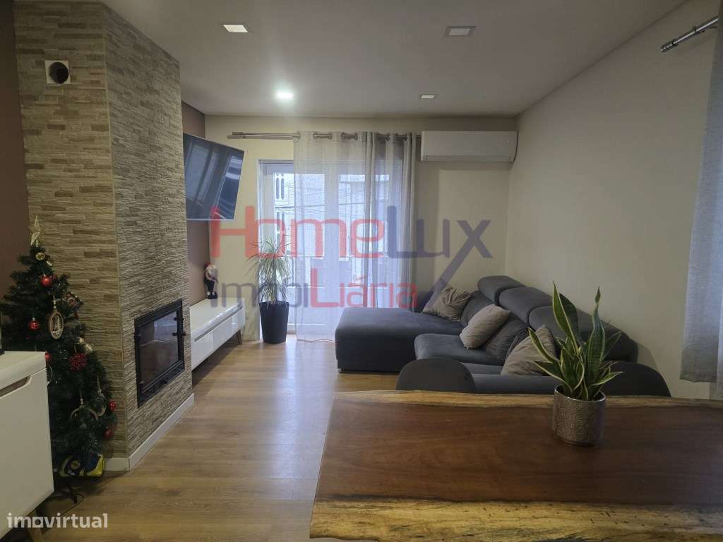 Andar Moradia T3 com Logradouro Privativo e Box para 2 carros !-14