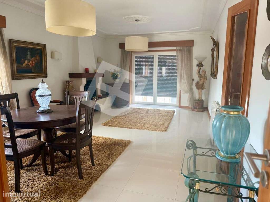 Moradia T4 Isolada c/ Jardim - Patela - S. Bernardo-22