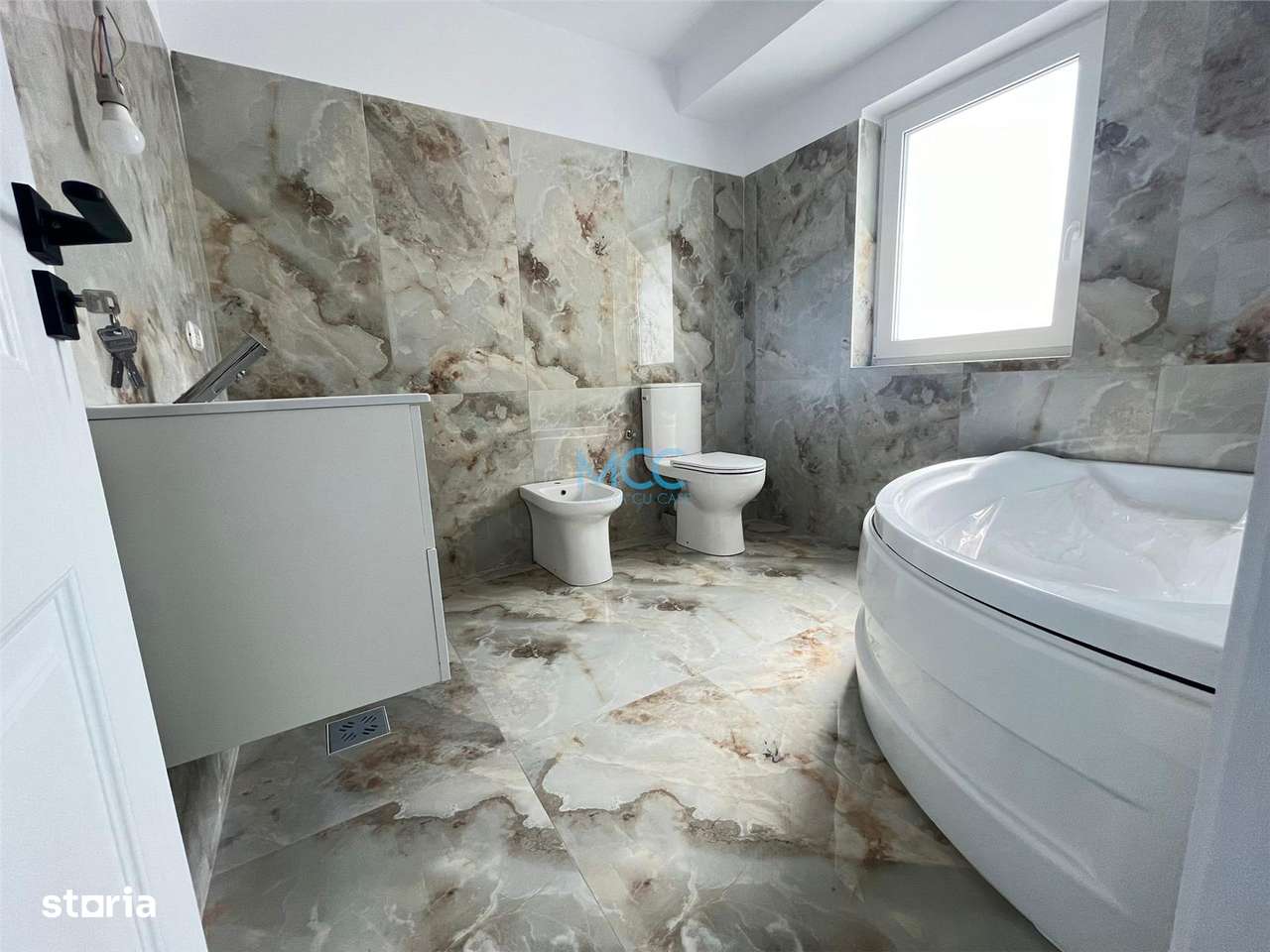 Vand Casa de tip Triplex, 5 camere-10