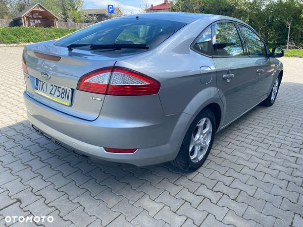 Ford Mondeo 1.8 TDCi Ambiente - 13