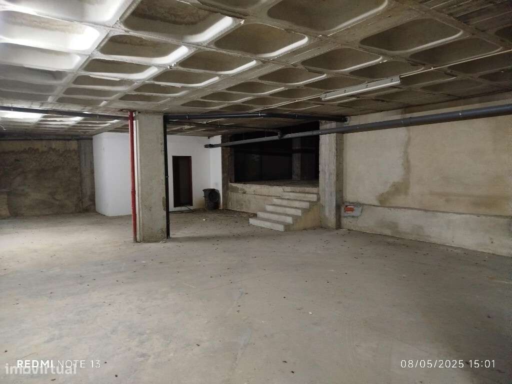 Armazém / Estacionamento para venda em Lisboa - Grande imagem: 4/8
