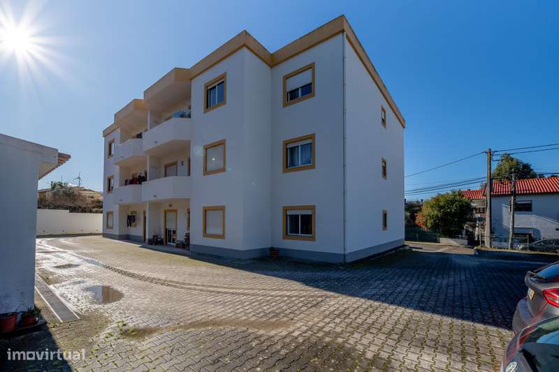 T1 próximo à CUF - Varanda e Estacionamento!-17